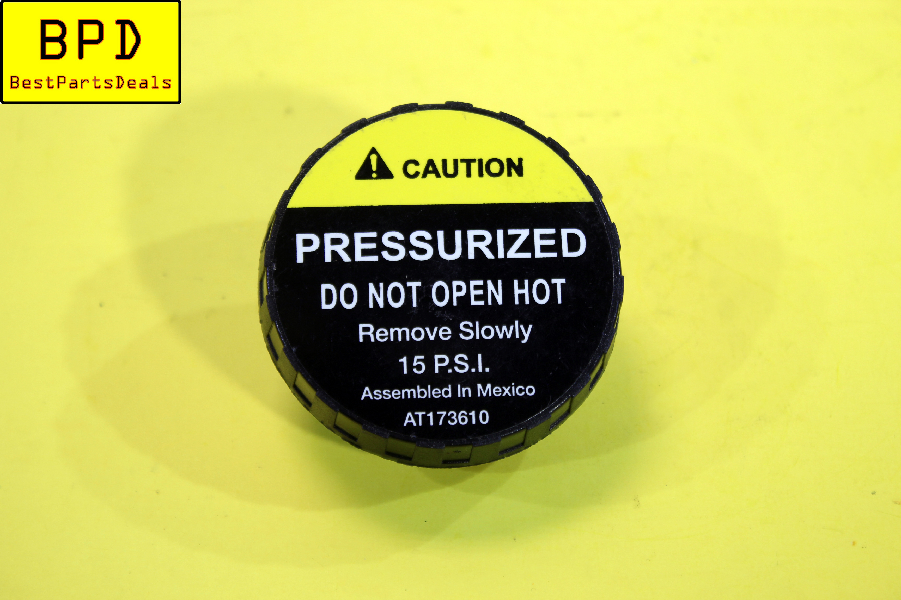 No Box) Genuine John Deere Engine Coolant Radiator Cap 15 PSI